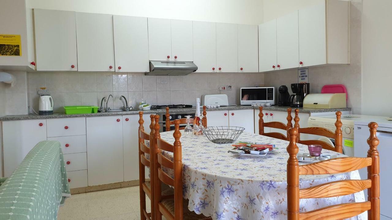 Astrofegia Apartments Near The Sea Agia Marina  Exterior photo
